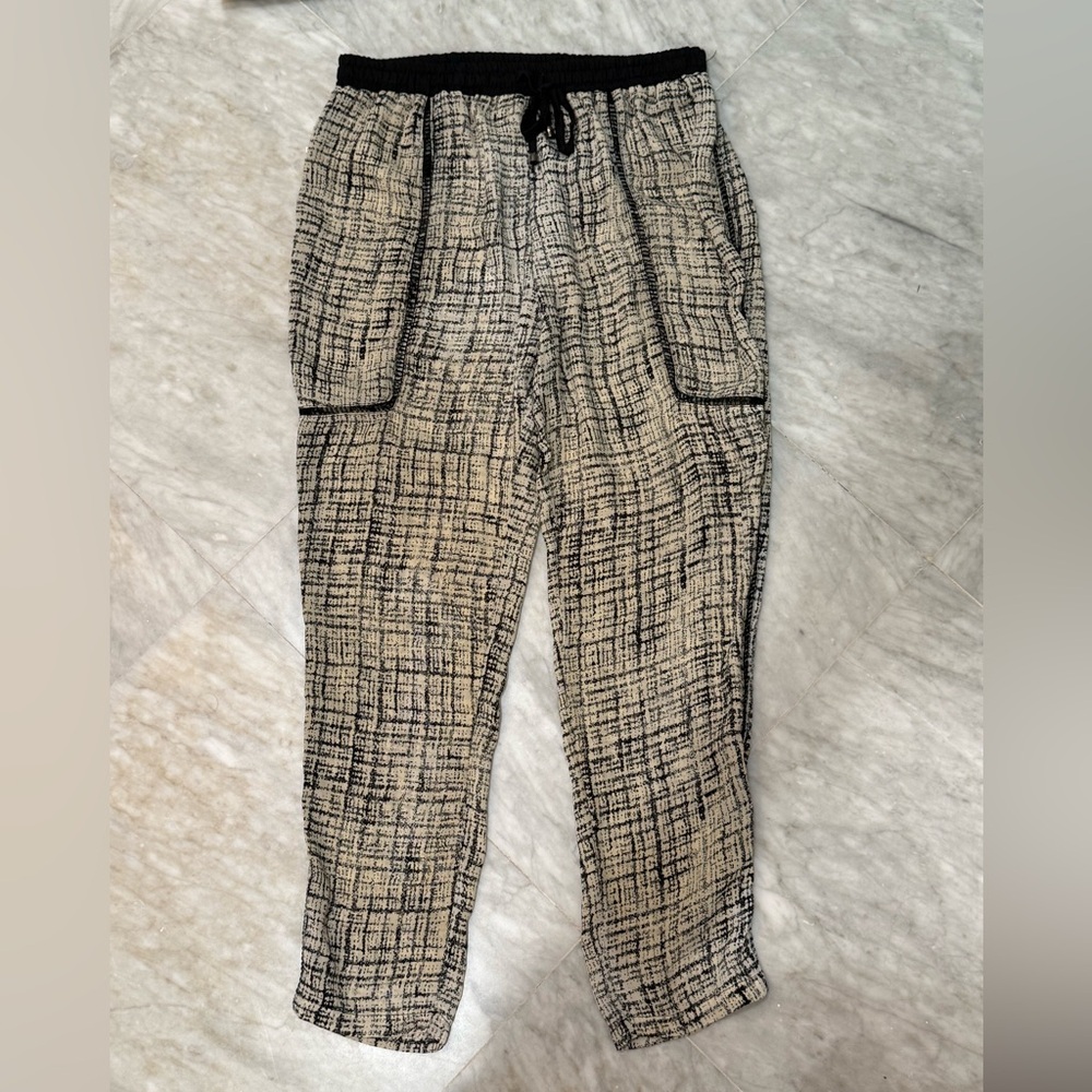 Lucy & Co. Black and Cream Patterned Pants